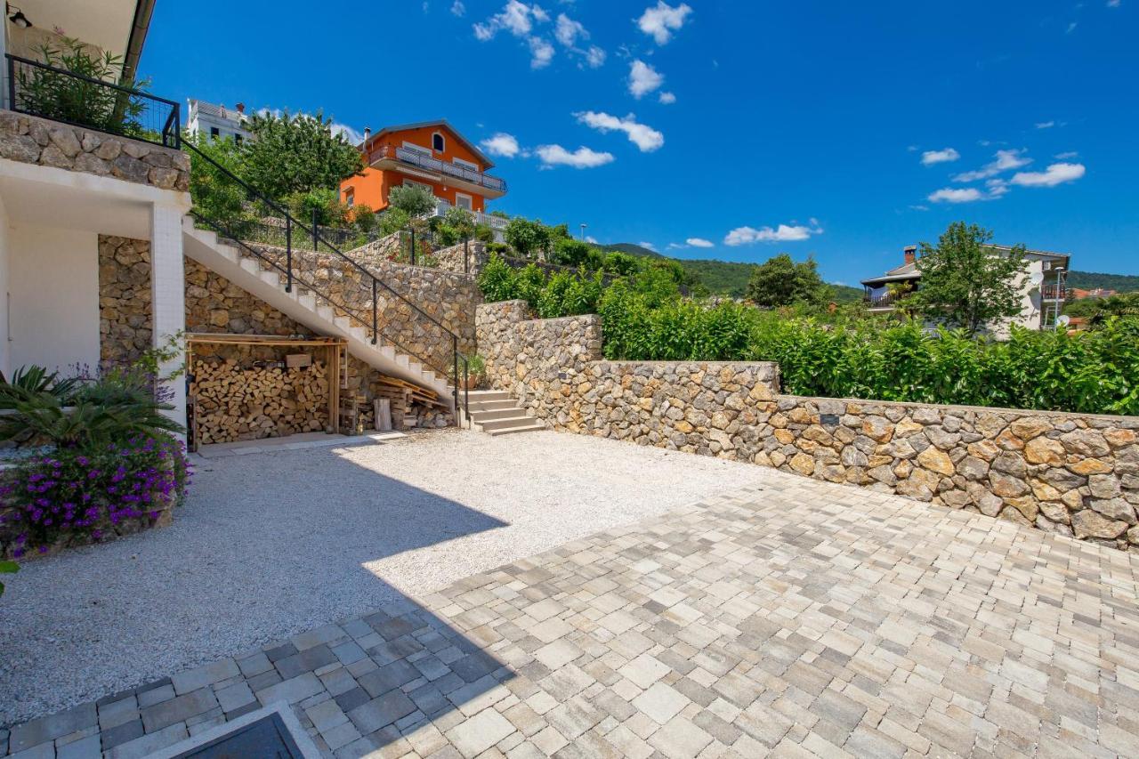Apartment Niki Опатия Екстериор снимка