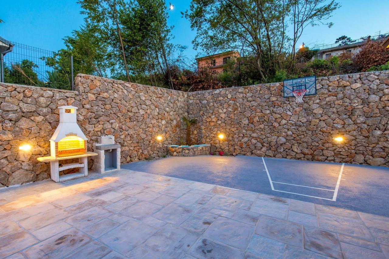 Apartment Niki Опатия Екстериор снимка