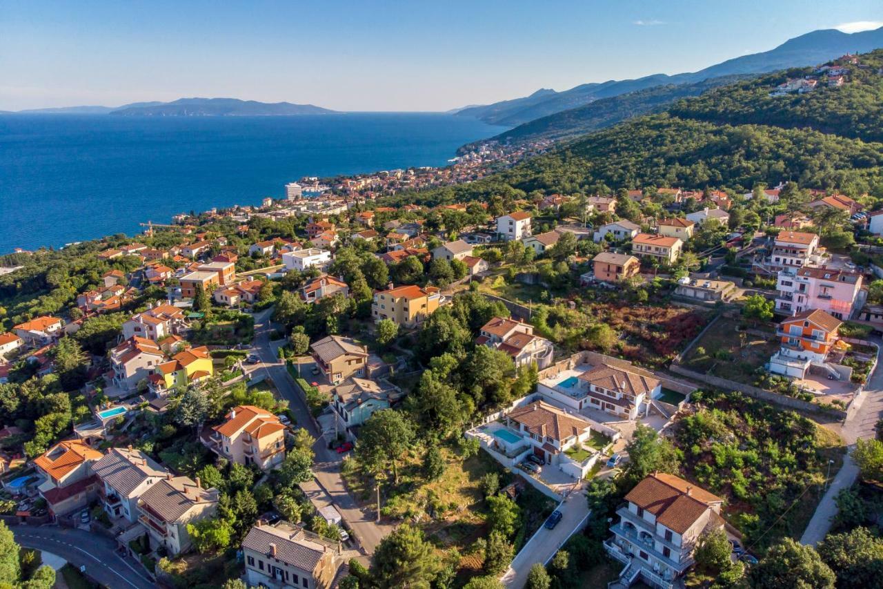 Apartment Niki Опатия Екстериор снимка