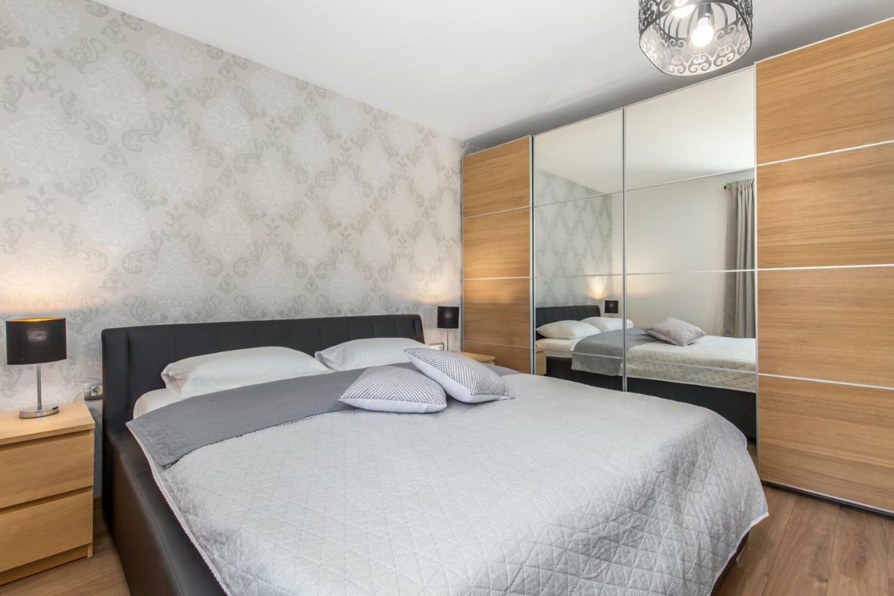 Apartment Niki Опатия Екстериор снимка