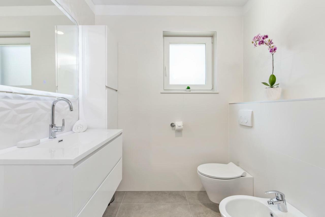 Apartment Niki Опатия Екстериор снимка