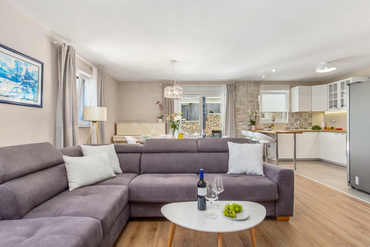 Apartment Niki Опатия Екстериор снимка