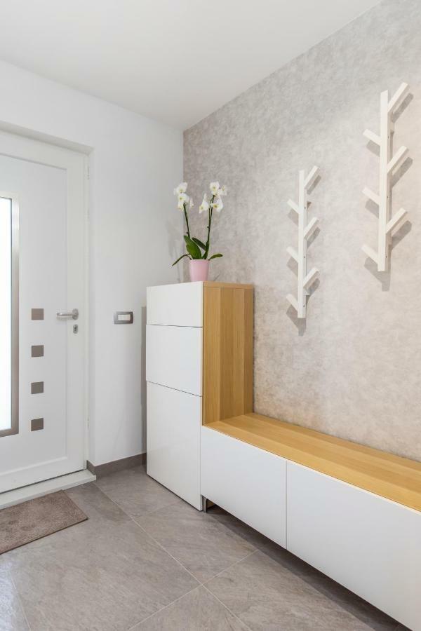 Apartment Niki Опатия Екстериор снимка